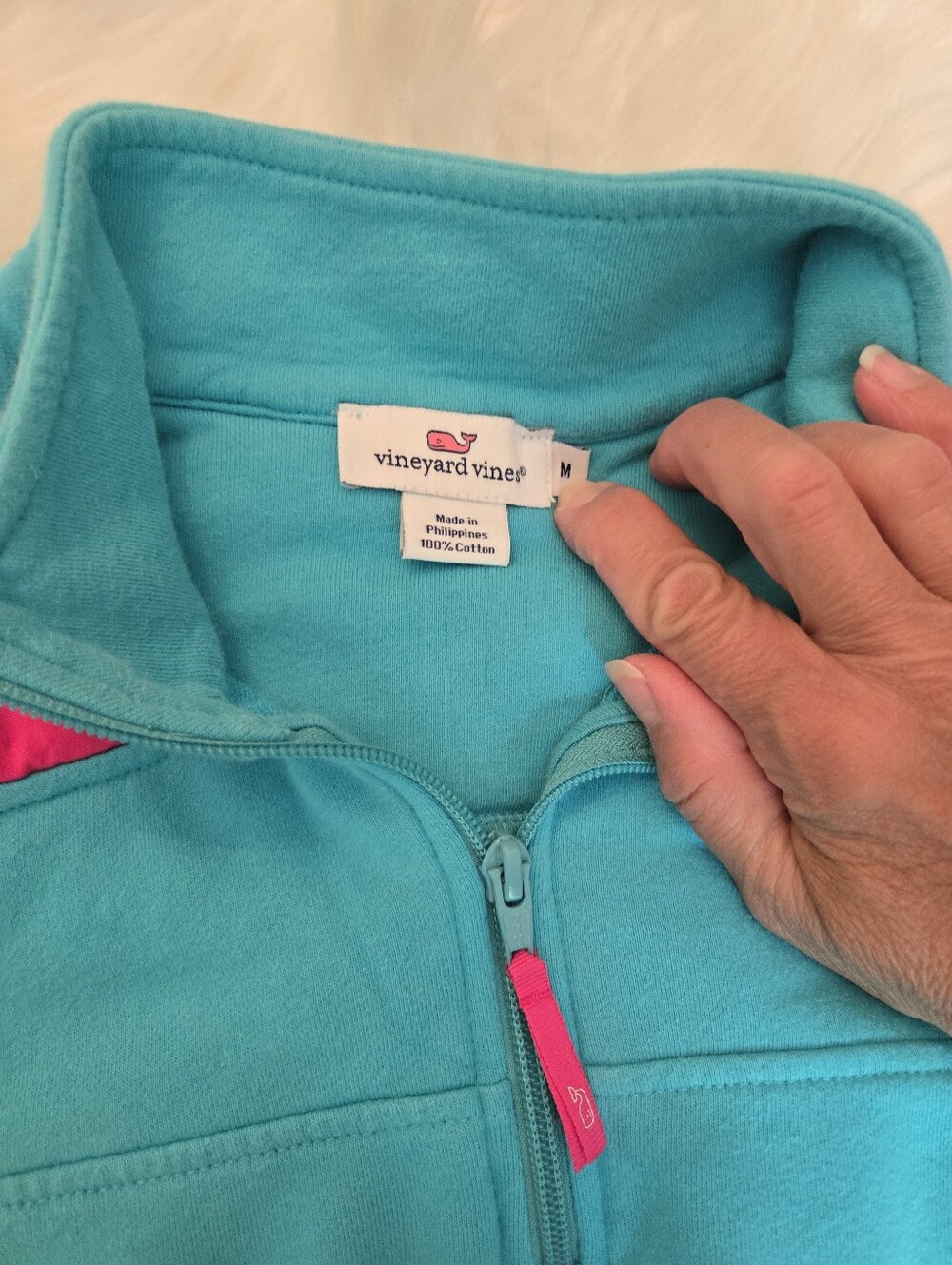 Vineyard Vines Womens XS Teal Pullover with Hot Pink Shoulder Panels - Picture 4 of 5